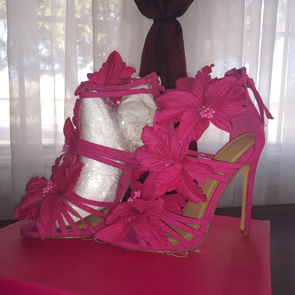 High heels - Picture 4 of 5